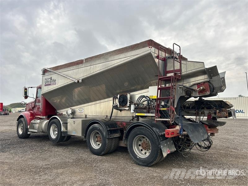 Peterbilt UL-20 on Peterbilt 365 8x4 Stone Spreader Truck Betoonkivi tootmise masinad