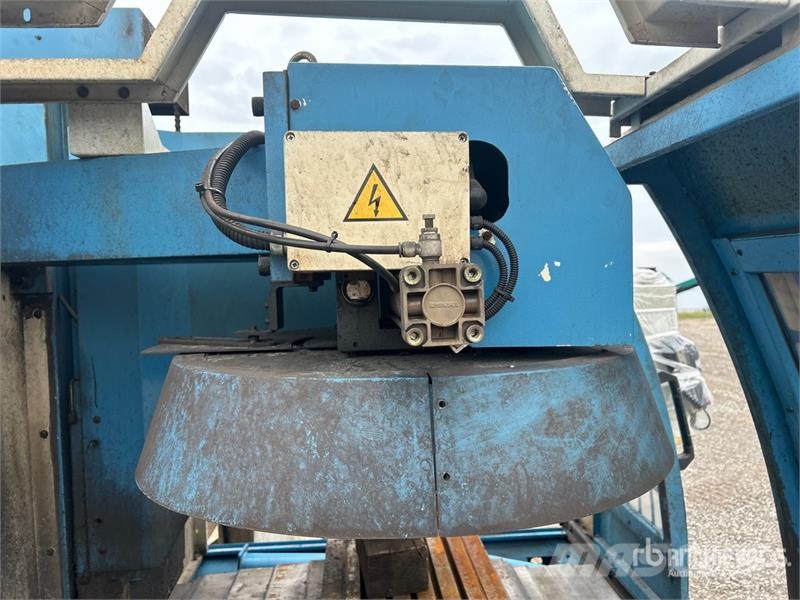 Phoenix 3Axis Vertical CNC Mail and Anillam 6000 Controlle Строителство - Други