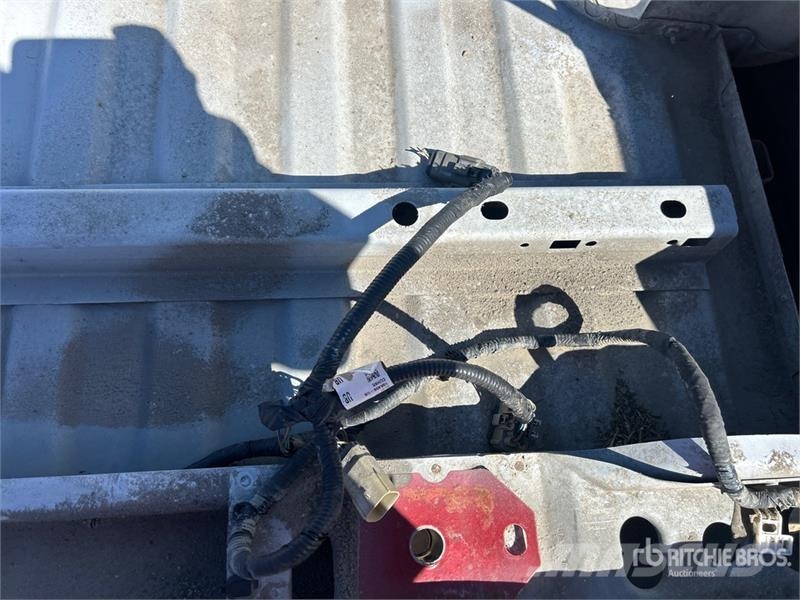 Pickup Truck Bed - Fits Ford F-150 (Unused) Transportes - Outros