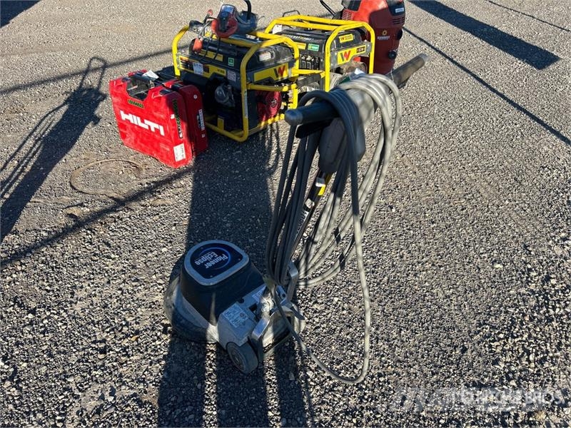 Pioneer Eclipse FM1700 Walk-Behind Electric Floor Buffer مكونات أخرى