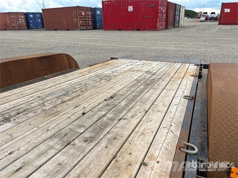 PJ Trailers Trailers 19 ft T/A Tilt Deck Trailer Góndola de cama rebajada