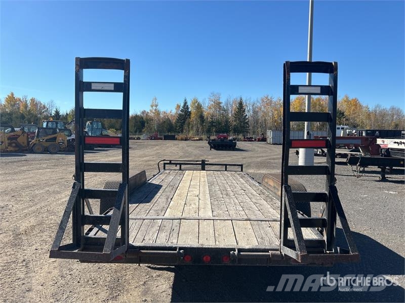 PJ Trailers Trailers 18 ft T/A Equipment Trailer Rimorchio per il trasporto di veicoli