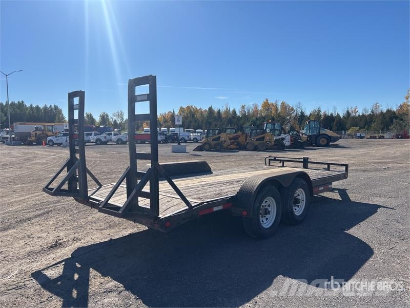 PJ Trailers Trailers 18 ft T/A Equipment Trailer Rimorchio per il trasporto di veicoli