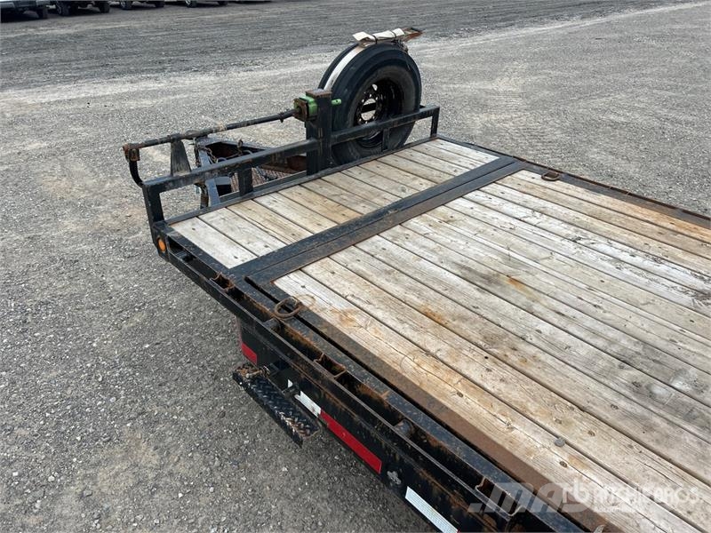 PJ Trailers Trailers 19 ft T/A Tilt Deck Trailer Góndola de cama rebajada