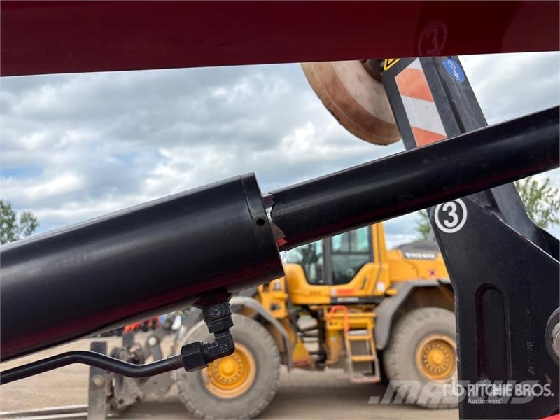 Platform Basket Spider 18.90 Pro Crawler Diesel Articulating Boom  Plataformas con brazo de elevación manual