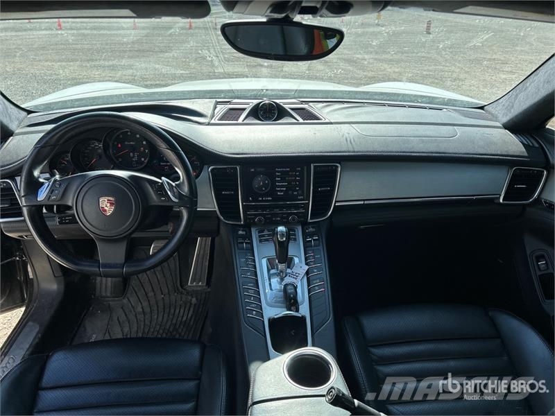 Porsche Panamera Turbo Automobile PKWs