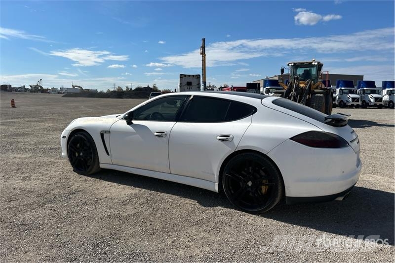 Porsche Panamera Turbo Automobile PKWs