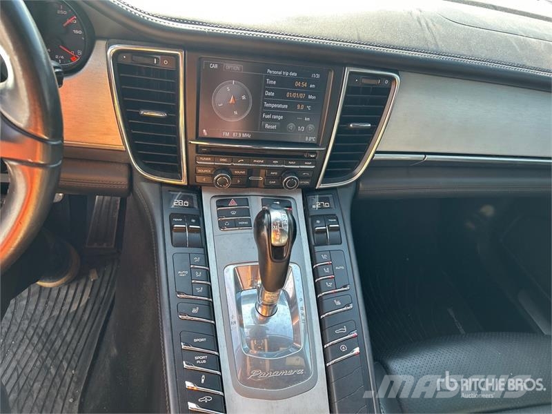 Porsche Panamera Turbo Automobile PKWs
