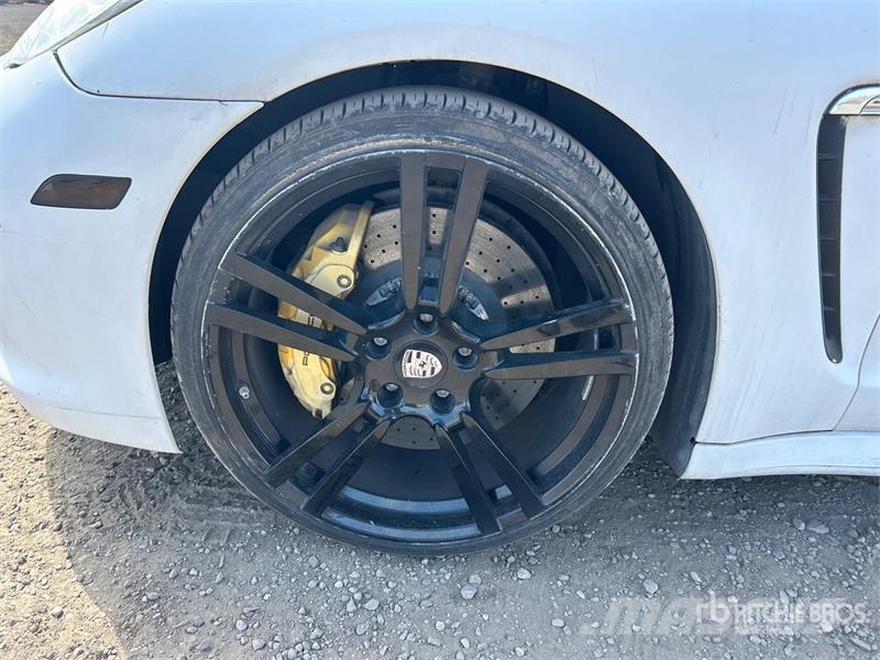 Porsche Panamera Turbo Automobile PKWs