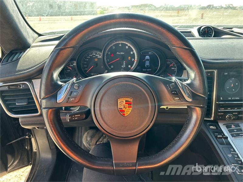 Porsche Panamera Turbo Automobile PKWs