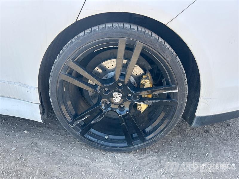 Porsche Panamera Turbo Automobile PKWs