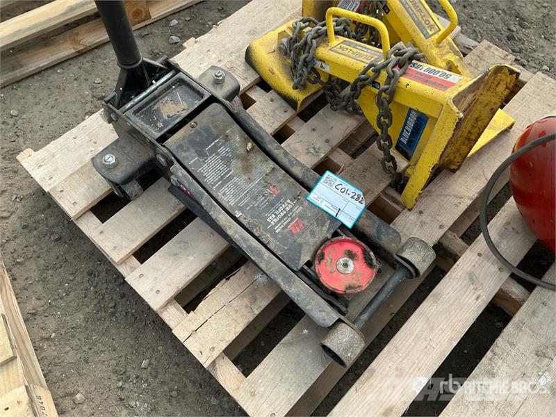 Portable Air Tank, Floor Jack, (2) Dump-Lok Safety Inne akcesoria