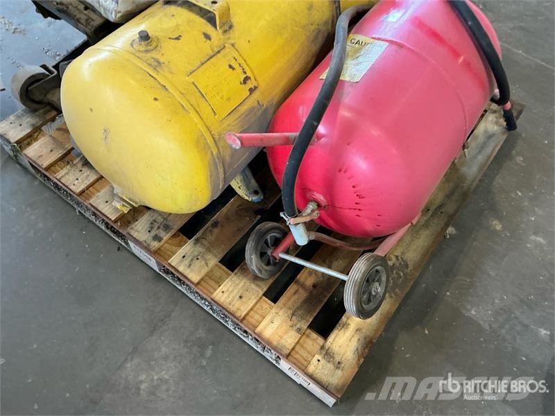 Portable Air Tanks and Floor Jack Andre komponenter