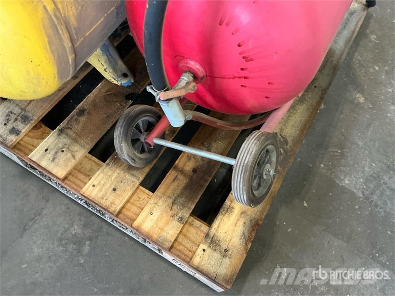 Portable Air Tanks and Floor Jack Andre komponenter