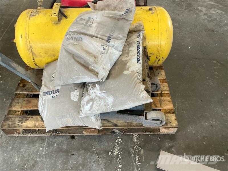 Portable Air Tanks and Floor Jack Andre komponenter