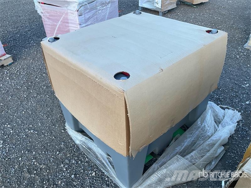 Powertek PTP-440L 116 gal Portable Poly Diesel Fuel Tank (U Fuel and additive tanks