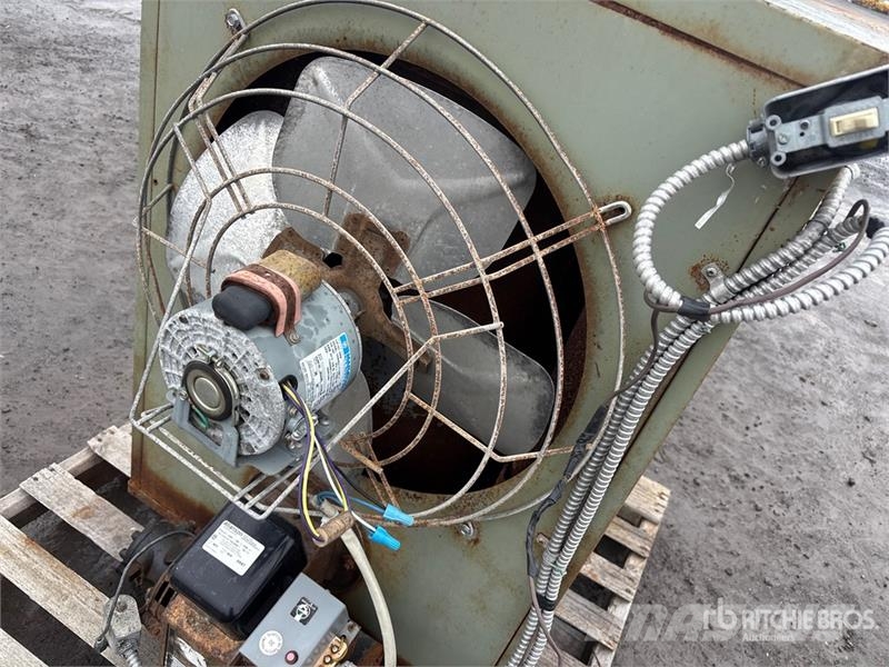 Powrmatic UH-180 173000 BTU Unit Heater ماكينات زراعية - غير ذلك