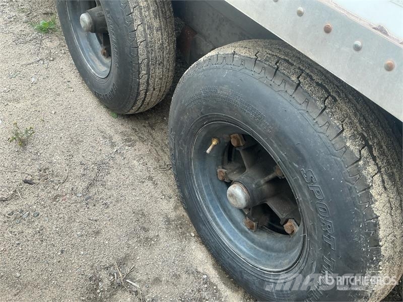 Precisions Provencial 24 ft T/A Enclosed Trailer Prikolice sa sandukom