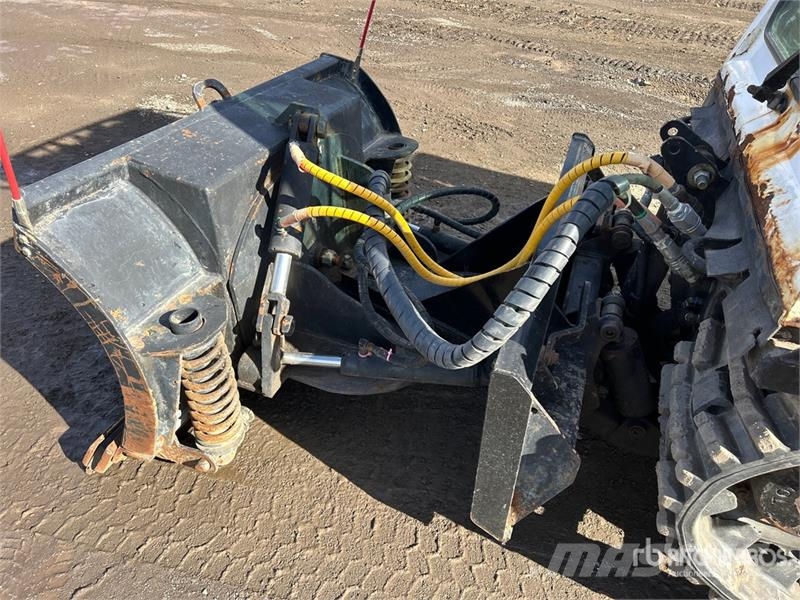 Prinoth's SW48HY Sidewalk Plow Andre komponenter