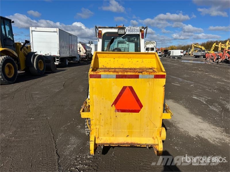 Prinoth's SW48HY Sidewalk Plow Andre komponenter
