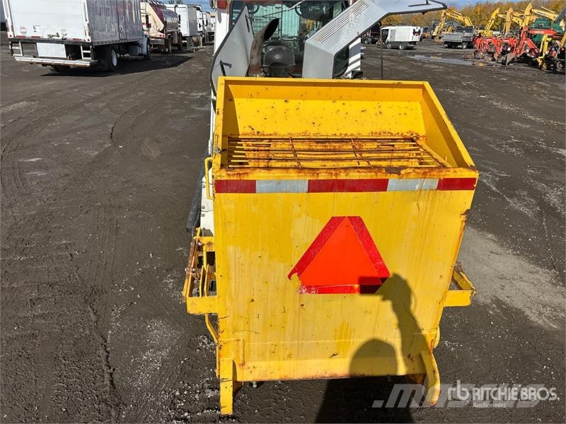 Prinoth's SW48HY Sidewalk Plow Andre komponenter