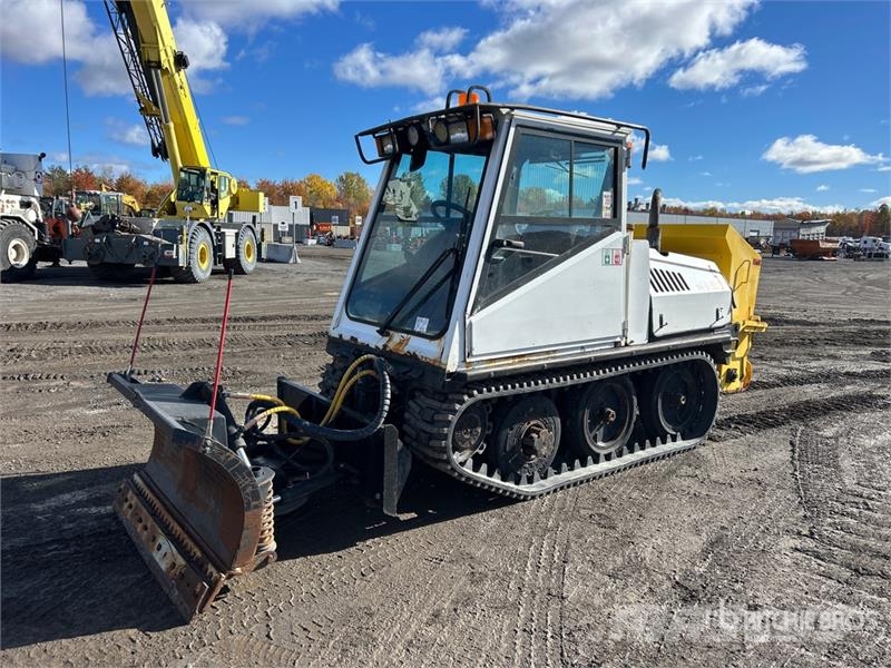 Prinoth's SW48HY Sidewalk Plow Andre komponenter