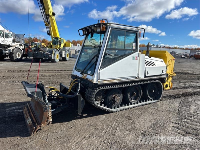 Prinoth's SW48HY Sidewalk Plow Andre komponenter