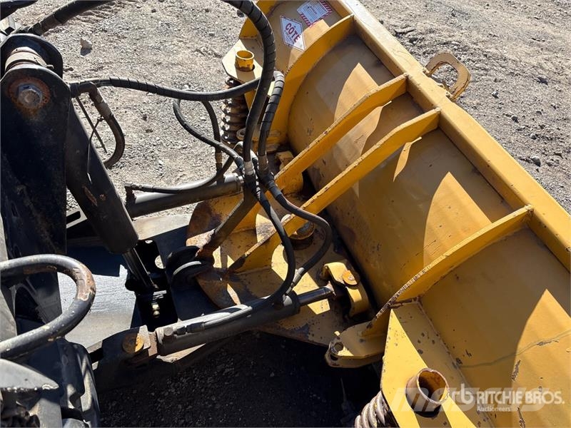 Prinoth SW4S Sidewalk Plow Andre komponenter