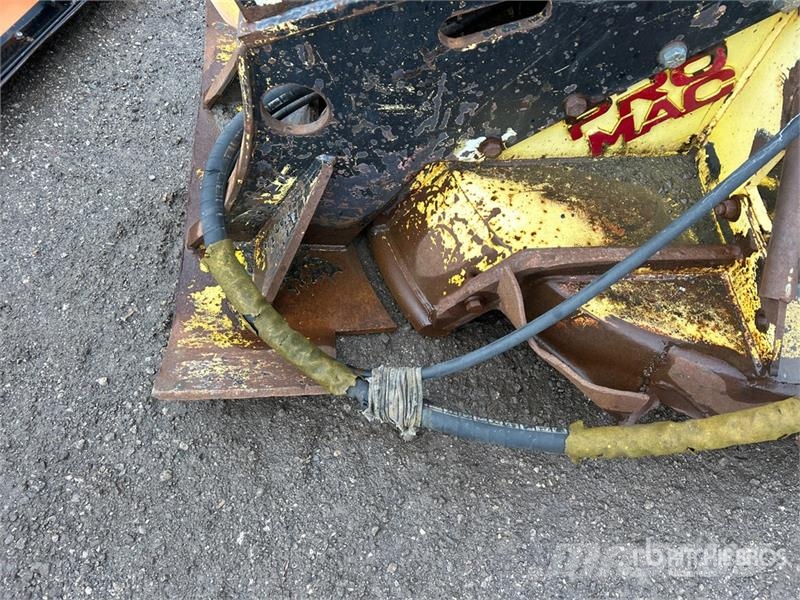 Promac 52CMPII 52 in Brush Cutter Мульчирователи