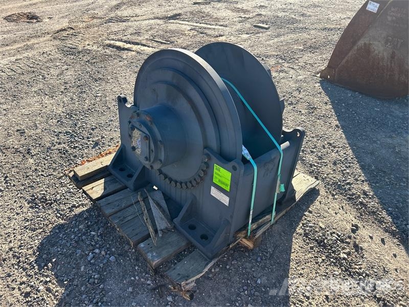 Pullmaster BK167 Winch 吊车起重机、绞车吊货机和物料升降机
