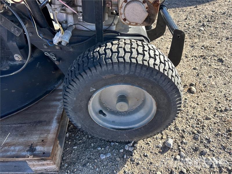 Qty of (2) Electric Bikes and Inoperable Riding La Andre komponenter