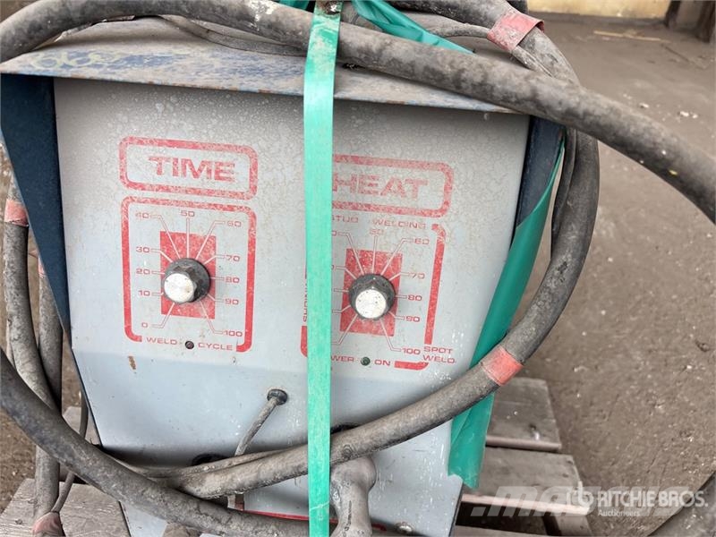 Quantity of (1) Porta Electric Welder Aparati za zavarivanje
