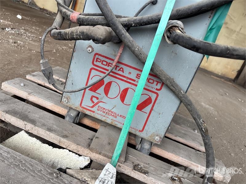 Quantity of (1) Porta Electric Welder Aparati za zavarivanje