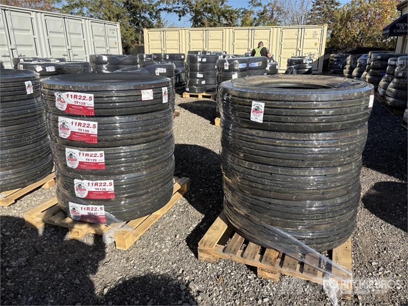 Quantity of (10) 11R22.5 Tires الإطارات والعجلات والحافات