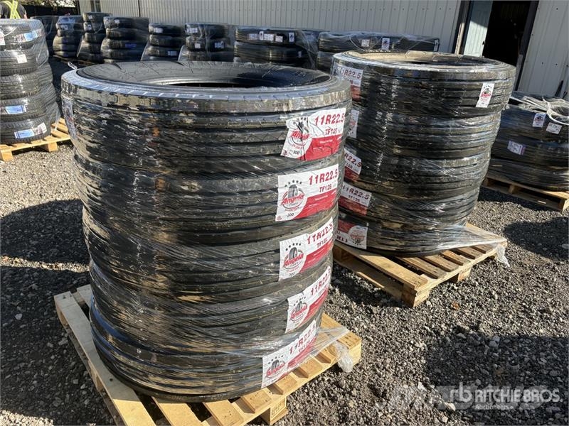 Quantity of (10) 11R22.5 Tires الإطارات والعجلات والحافات