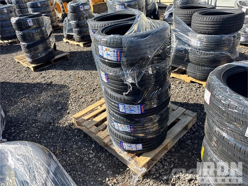 Quantity of (10) 225-45ZR-17 Tires (Unused) Gume, točkovi i felne