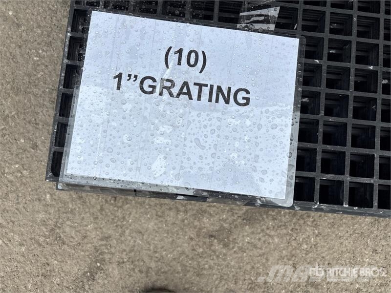 Quantity of (10) 6.5 ft x 4 ft x 1 in Molded Grati Vintsid, telfrid ja materjaliliftid