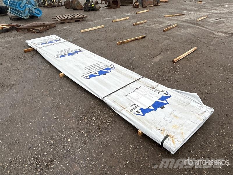Quantity of (100) 16 ft White Steel Siding / Roofi Other