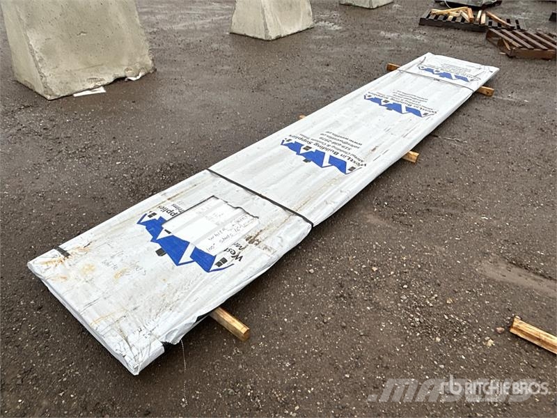 Quantity of (100) 16 ft White Steel Siding / Roofi Other