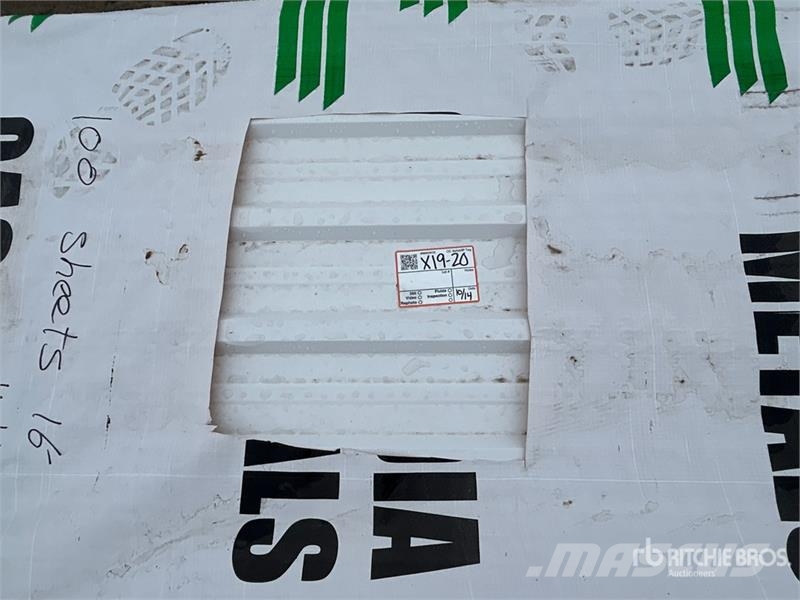 Quantity of (100) 16 ft White Steel Siding / Roofi Other