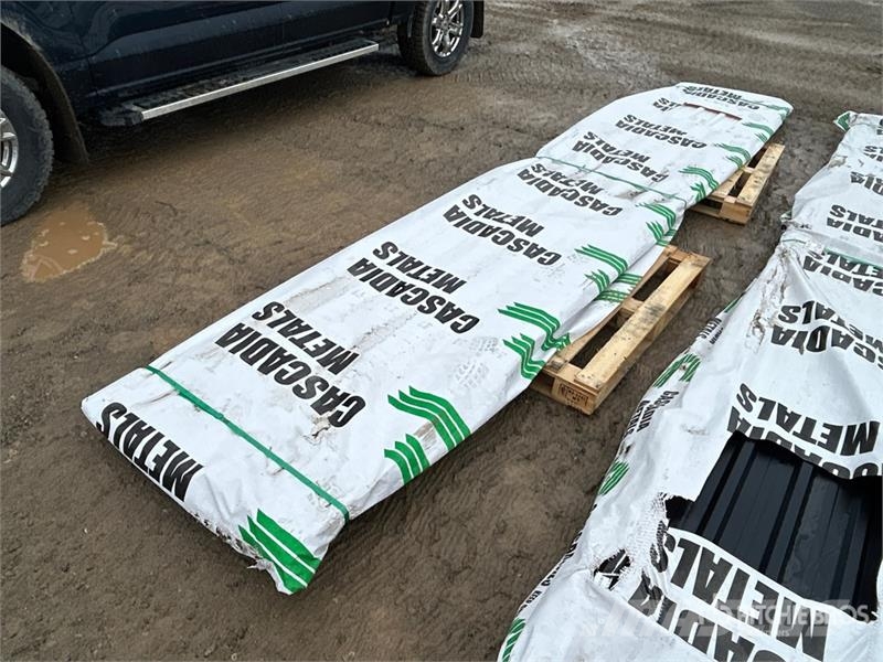 Quantity of (100) 16 ft White Steel Siding / Roofi Other
