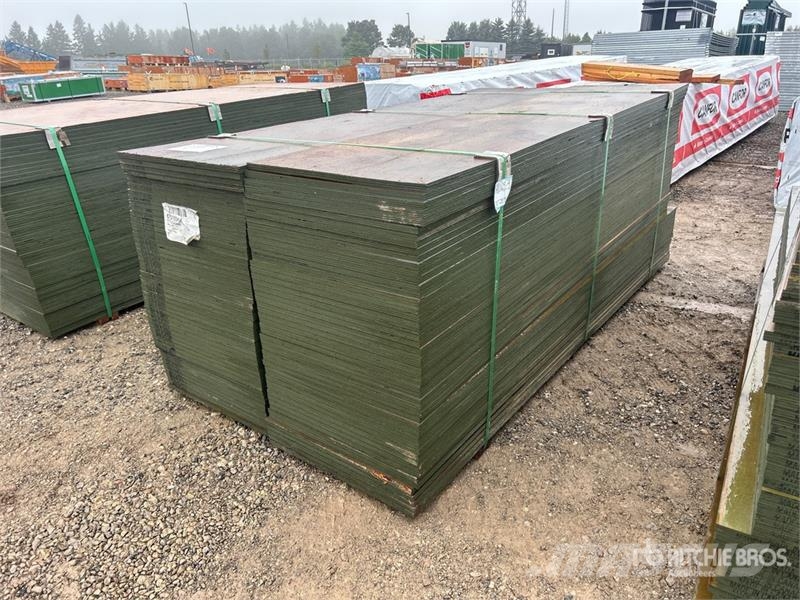 Quantity of (100) 2 ft x 8 ft 3/4 in MDO G1S With Drugi deli