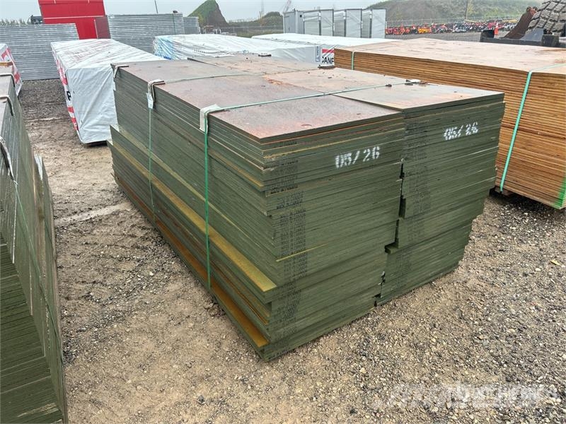 Quantity of (100) 2 ft x 8 ft 3/4 in MDO G1S With Drugi deli