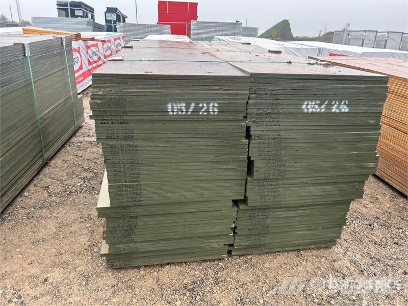 Quantity of (100) 2 ft x 8 ft 3/4 in MDO G1S With Drugi deli