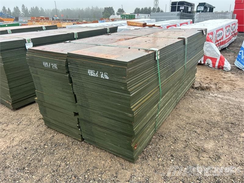 Quantity of (100) 2 ft x 8 ft 3/4 in MDO G1S With Drugi deli