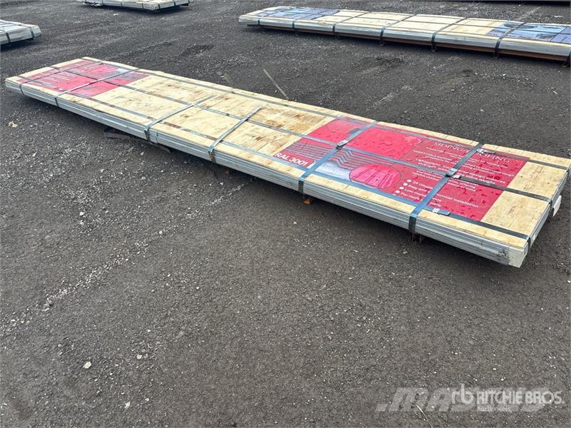 Quantity of (100) 3 ft x 16 ft Red Steel Siding Ro Строителство - Други