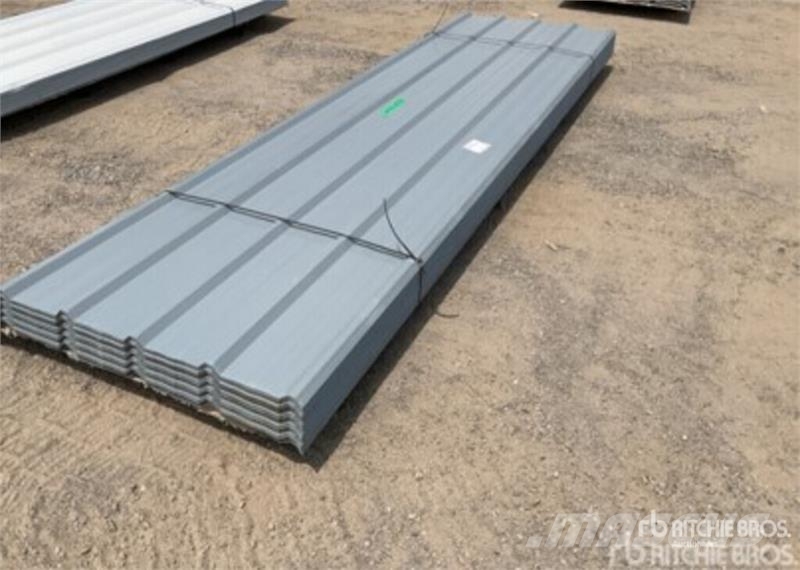  Quantity of (100) 3 ft x 12 ft Grey Steel Siding R Ostalo za građevinarstvo