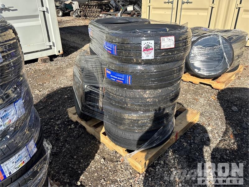  Quantity of (11) 215-70R-16C Tires (Unused) 轮胎、车轮、轮圈
