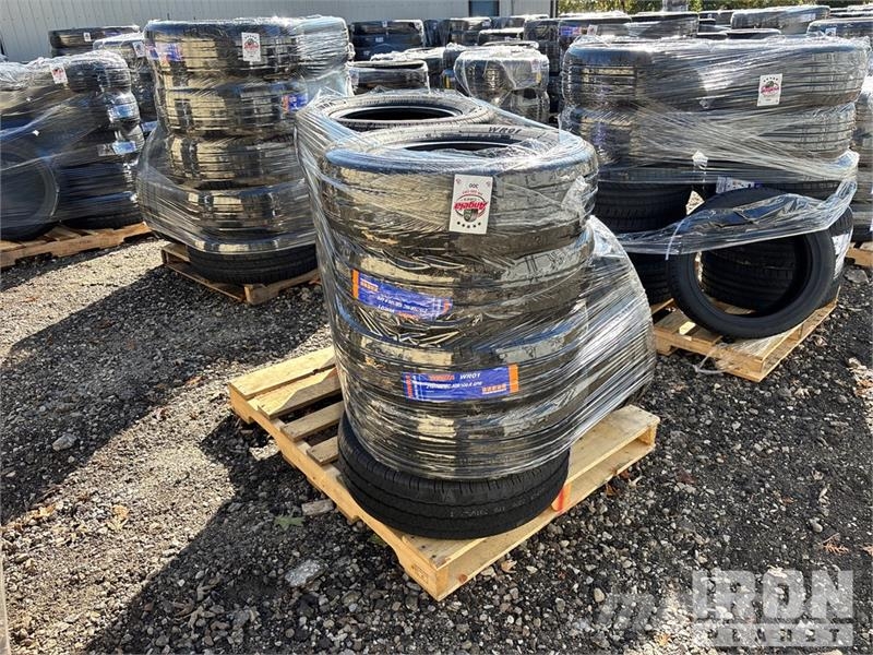  Quantity of (11) 215-70R-16C Tires (Unused) 轮胎、车轮、轮圈