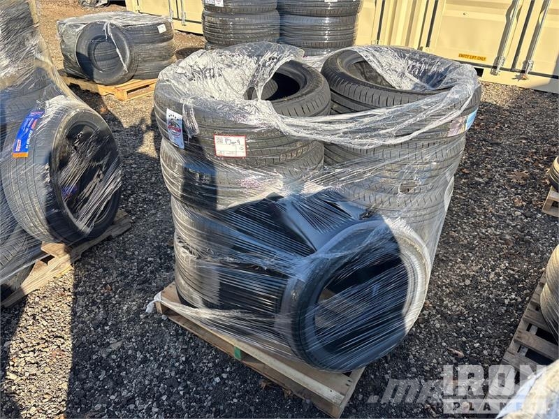 Quantity of (12) 215/55R17 235-55R-18 Tires 轮胎、车轮、轮圈